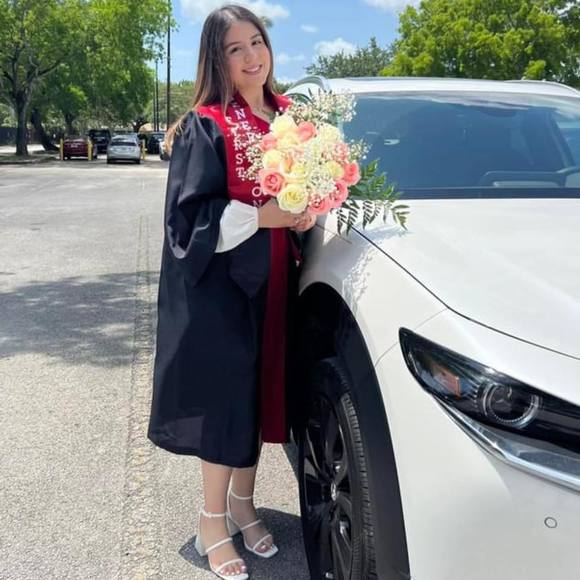 Meet your Posher, Jackeline - Picture 1 of 1